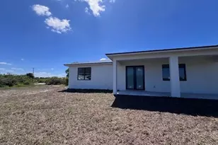 617 Chestnut St E, Lehigh Acres, FL 33974 - Photo 13