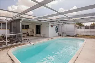 1758 Woodlawn Ave, Fort Myers, FL 33901 - Photo 15