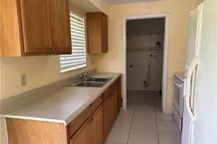 8 Roanoke Dr, Fort Myers, FL 33905 - Photo 3