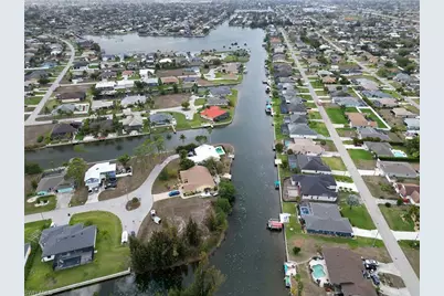 507 SW 7th Ter, Cape Coral, FL 33991 - Photo 3