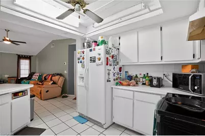 245 SW 32nd Ter, Cape Coral, FL 33914 - Photo 23
