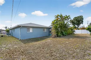 245 SW 32nd Terrace, Cape Coral, FL 33914 - Photo 5