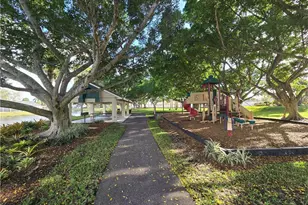 15036 Cloverdale Dr, Fort Myers, FL 33919 - Photo 43