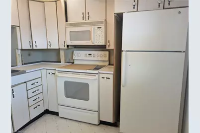 1747 Pebble Beach Dr #206, Fort Myers, FL 33907 - Photo 13