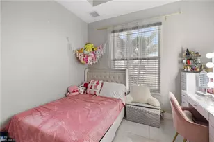 2605 30th St SW, Lehigh Acres, FL 33976 - Photo 7