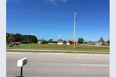 3706 Chiquita Blvd S, Cape Coral, FL 33914 - Photo 3