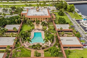 525 Newport Dr, Naples, FL 34114 - Photo 11