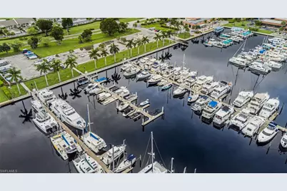 525 Newport Dr, Naples, FL 34114 - Photo 7