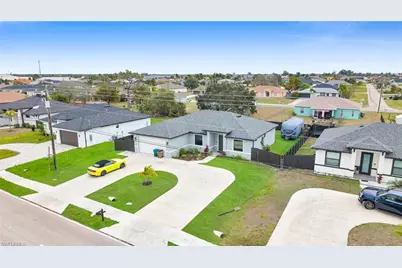 221 Chiquita Blvd N, Cape Coral, FL 33993 - Photo 5