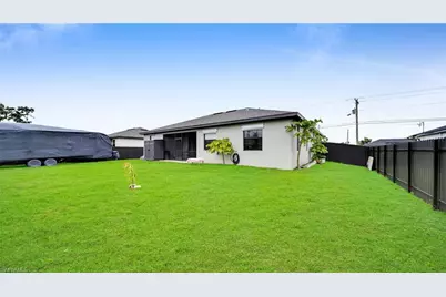 221 Chiquita Blvd N, Cape Coral, FL 33993 - Photo 29