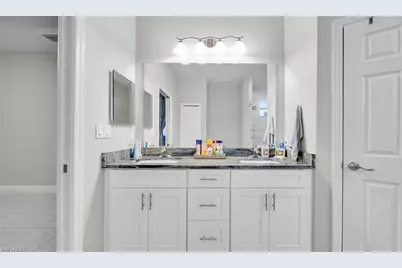 221 Chiquita Blvd N, Cape Coral, FL 33993 - Photo 19