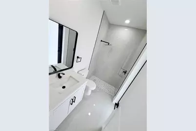 822 NE 19th St, Cape Coral, FL 33909 - Photo 15