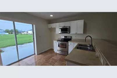 1415 NE 8th Ter, Cape Coral, FL 33909 - Photo 5