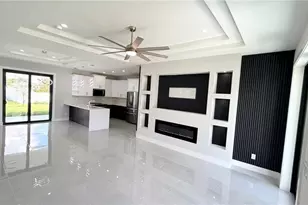 923 NE 17th Terrace, Cape Coral, FL 33909 - Photo 5