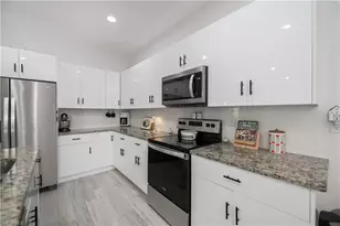 3037 Harvard Cir, Labelle, FL 33935 - Photo 9
