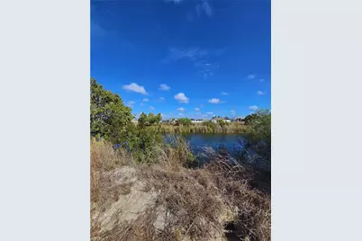 1029 NW 18th St, Cape Coral, FL 33993 - Photo 5