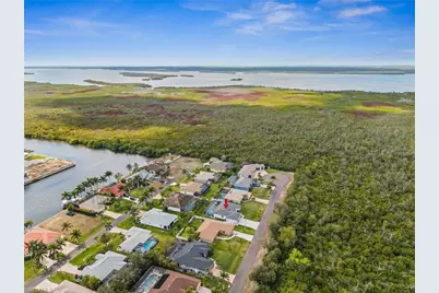 2926 Miracle Pkwy, Cape Coral, FL 33914 - Photo 5