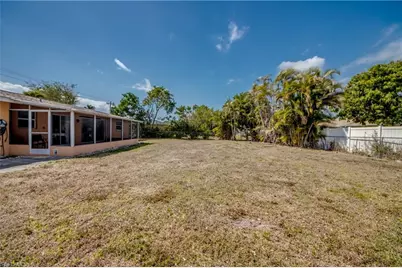 4156 Country Club Blvd SE, Cape Coral, FL 33904 - Photo 25