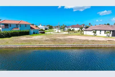 3000 SW 40th Ln, Cape Coral, FL 33914 - Photo 3