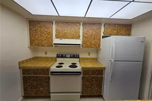 120 SW Trafalgar Parkway, Cape Coral, FL 33991 - Photo 9