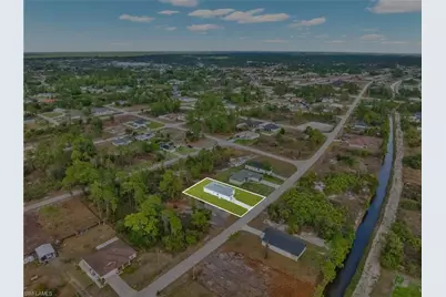 725 Lamar St E, Lehigh Acres, FL 33974 - Photo 19