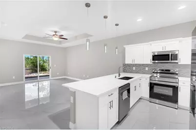 725 Lamar St E, Lehigh Acres, FL 33974 - Photo 5
