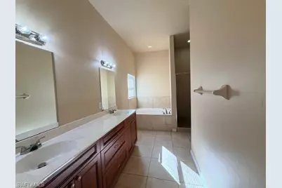 360 SW 24th Pl, Cape Coral, FL 33991 - Photo 9