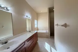 360 SW 24th Pl, Cape Coral, FL 33991 - Photo 9