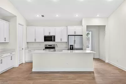 303 SE 1st Pl, Cape Coral, FL 33990 - Photo 21