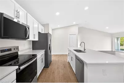 2500 NW 8th Pl, Cape Coral, FL 33993 - Photo 7