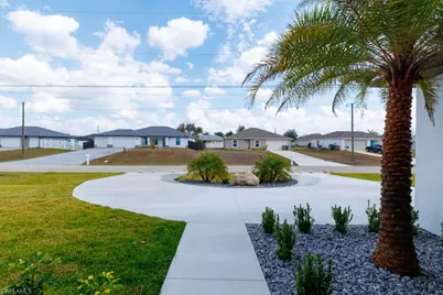 2716 NW 4th Pl, Cape Coral, FL 33993 - Photo 5