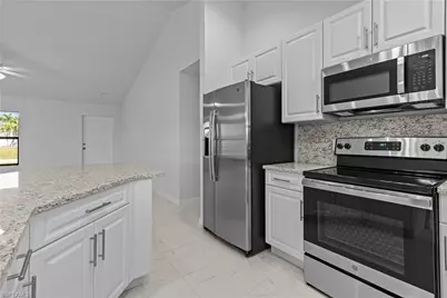 710 NW 2nd Ln, Cape Coral, FL 33993 - Photo 7