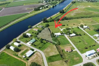 938 Meyerchick Dr SW, Moore Haven, FL 33471 - Photo 1
