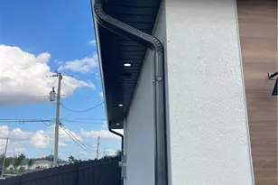 1030 NE Juanita Pl, Cape Coral, FL 33909 - Photo 29