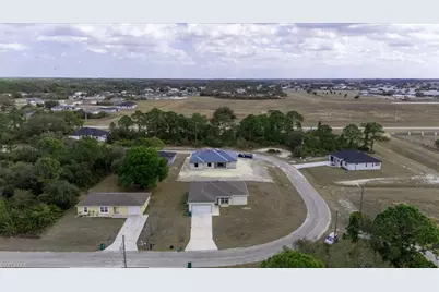 6040 Kumquat Cir, Labelle, FL 33935 - Photo 37