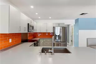 3517 Stuart Ct, Fort Myers, FL 33901 - Photo 7