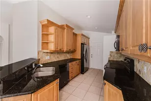 9841 Las Casas Dr, Fort Myers, FL 33919 - Photo 11