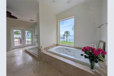 2878 Valencia Way, Fort Myers, FL 33901 - Photo 29
