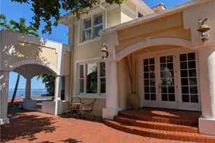 2878 Valencia Way, Fort Myers, FL 33901 - Photo 1