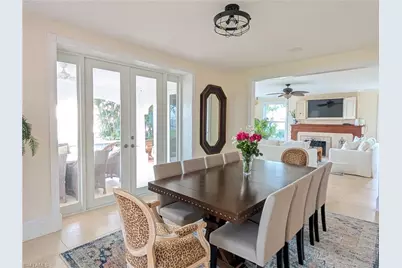 2878 Valencia Way, Fort Myers, FL 33901 - Photo 11