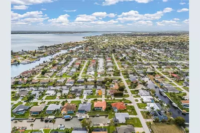 2027 SE 25th Ter, Cape Coral, FL 33904 - Photo 37