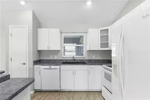 423 SE 23rd St, Cape Coral, FL 33990 - Photo 7