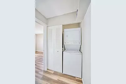 42 Temple Ct, Lehigh Acres, FL 33936 - Photo 17