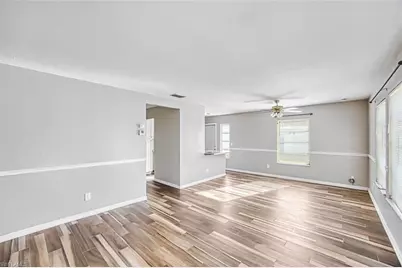 42 Temple Ct, Lehigh Acres, FL 33936 - Photo 5