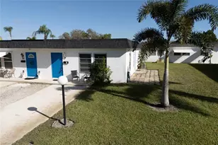 42 Temple Ct, Lehigh Acres, FL 33936 - Photo 19