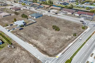 804 Gleason Pkwy, Cape Coral, FL 33914 - Photo 3