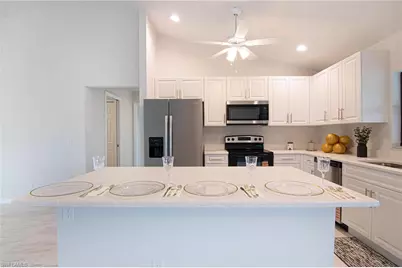 3594 NE 9th Pl, Cape Coral, FL 33909 - Photo 9