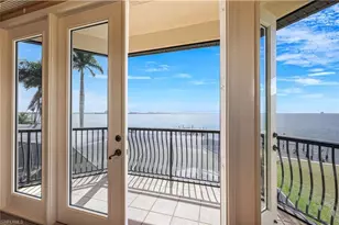 1028 Dolphin Dr, Cape Coral, FL 33904 - Photo 25