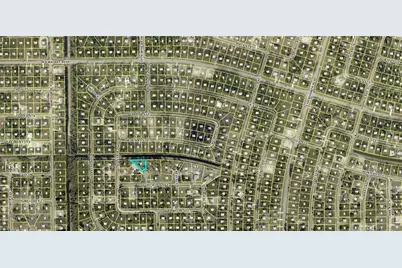 624 Beverly Pl, Lehigh Acres, FL 33974 - Photo 5