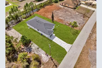 724 Lamar St E, Lehigh Acres, FL 33974 - Photo 3